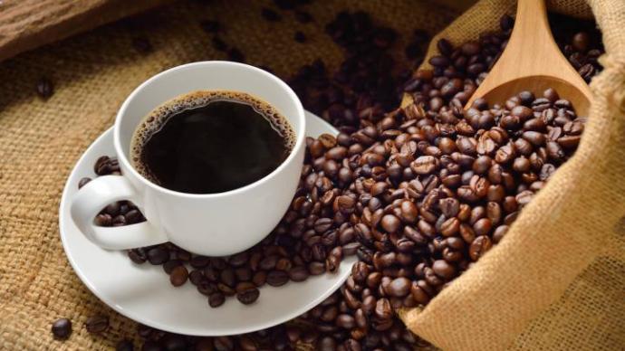 全球咖啡豆供应拉响警报，人造咖啡开始“香”了？
