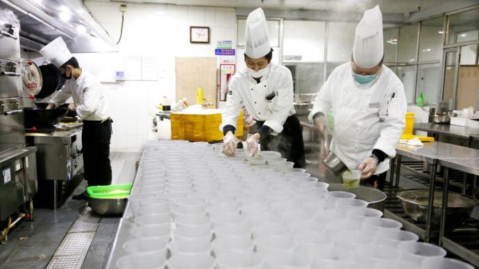 連云港海州區回應學生餐配送公司絞肉機有蛆蟲：全面排查