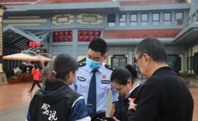 因警校实习日记走红的师徒想让更多人了解警察的付出