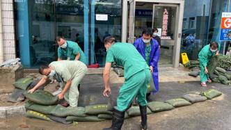 迎战台风上海多家医院加强风险排查，配备一线救护力量