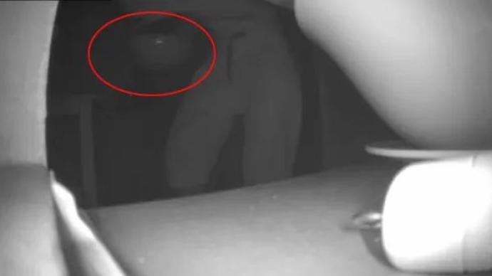 迷惑行為?一男子連續半個月入室盜竊,只為“干飯”