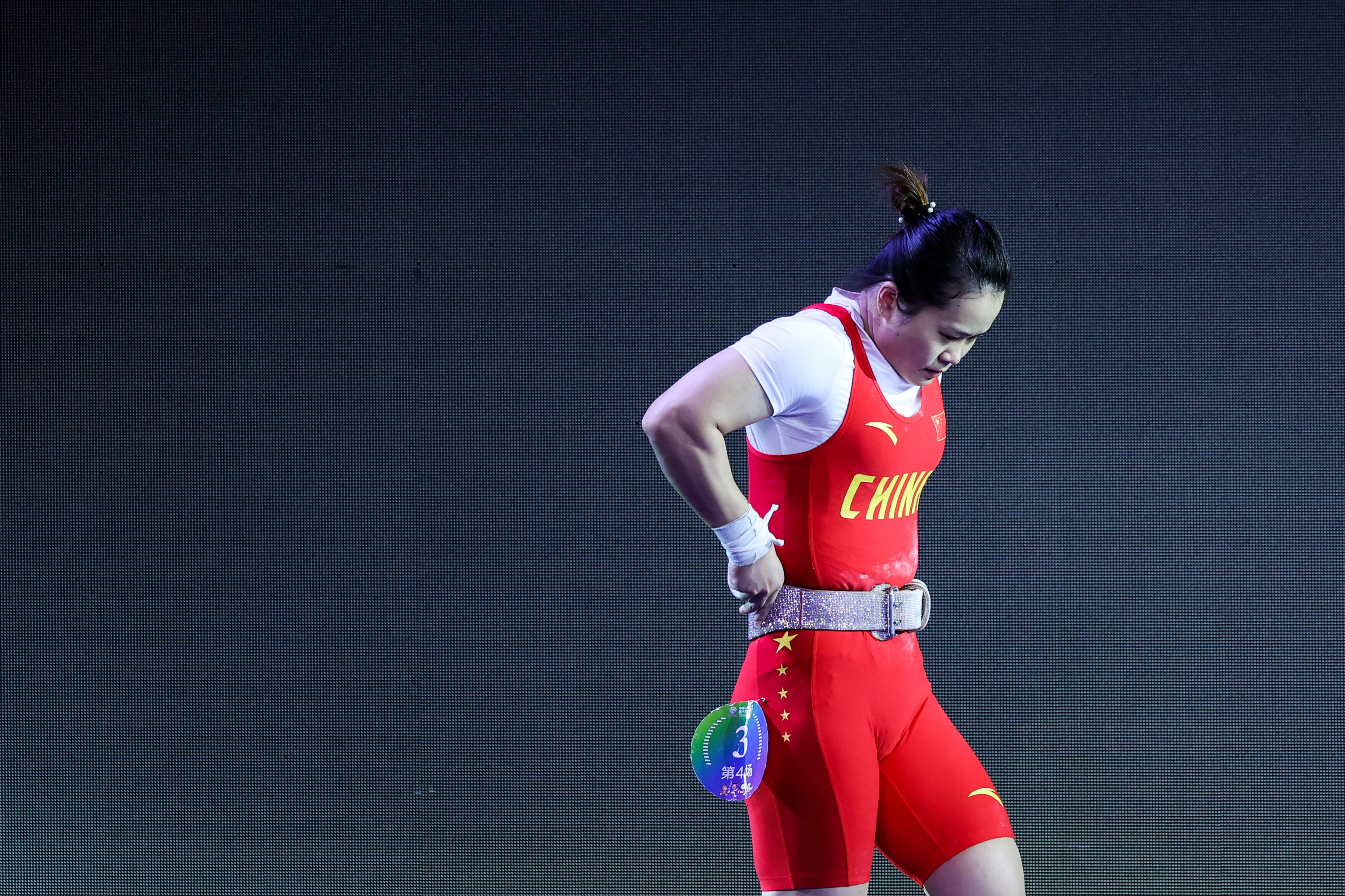 全运头条陈雨菲石宇奇单打夺金举重名将邓薇受伤退赛