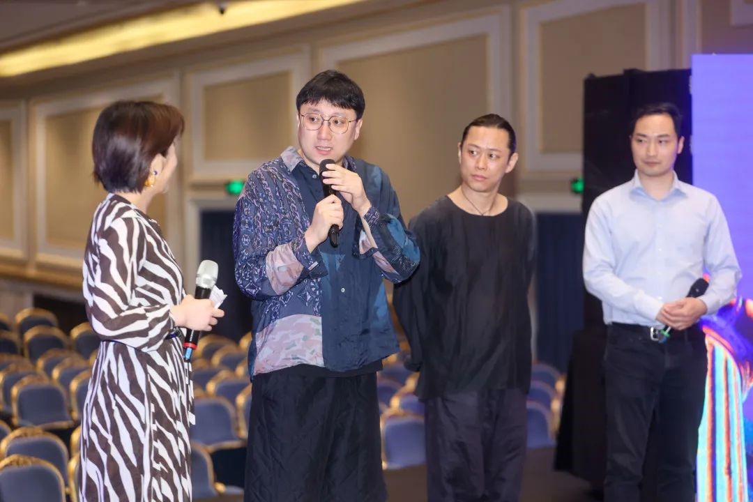 马俊丰（左二）在《海上生民乐》发布会