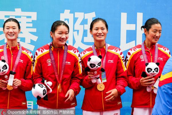 赛艇女子四人双桨项目联合队夺金，联合队选手（从左至右）陈云霞、张灵、吕扬、崔晓桐。