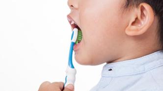 上海3岁年龄组乳牙患龋率超47%，专家：少吃甜食可用牙线