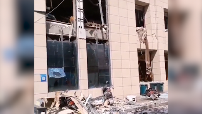 呼和浩特一饭店疑因燃气泄漏发生爆炸，5人受伤