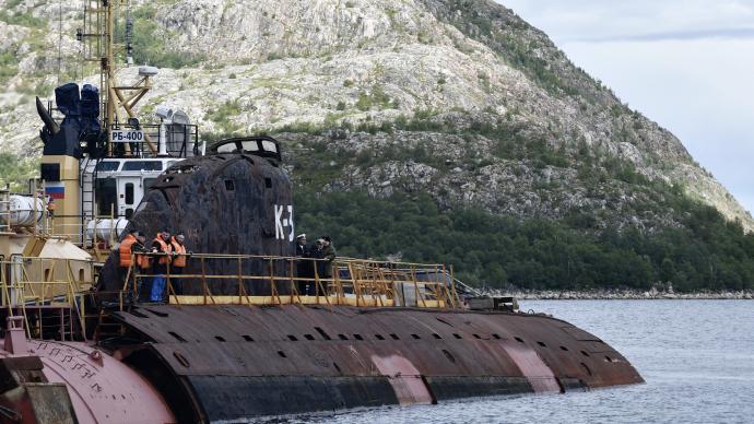 苏联首艘核潜艇被运至俄圣彼得堡，将改造为博物馆