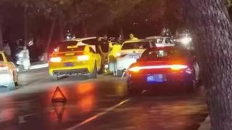 山东滨州交警通报：两辆跑车造成短暂交通拥堵已处罚
