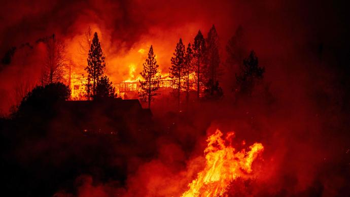 美国山火难解丨主动放火，原住民传统做法只是“违法行为”？