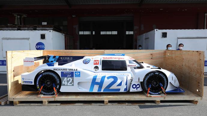 第四届进博会首票展品，价值7万欧元的氢能源赛车抵沪通关