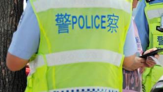 保时捷驾驶员一脸稚气遭高速交警盘查：车上5名未成年，司机15岁