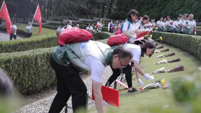 人民不会忘记！各界人士于烈士纪念日向革命先烈寄哀思