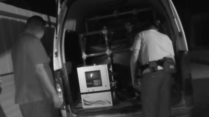 湖北监利查处一批“黑加油点”,抓获违法嫌疑人3名