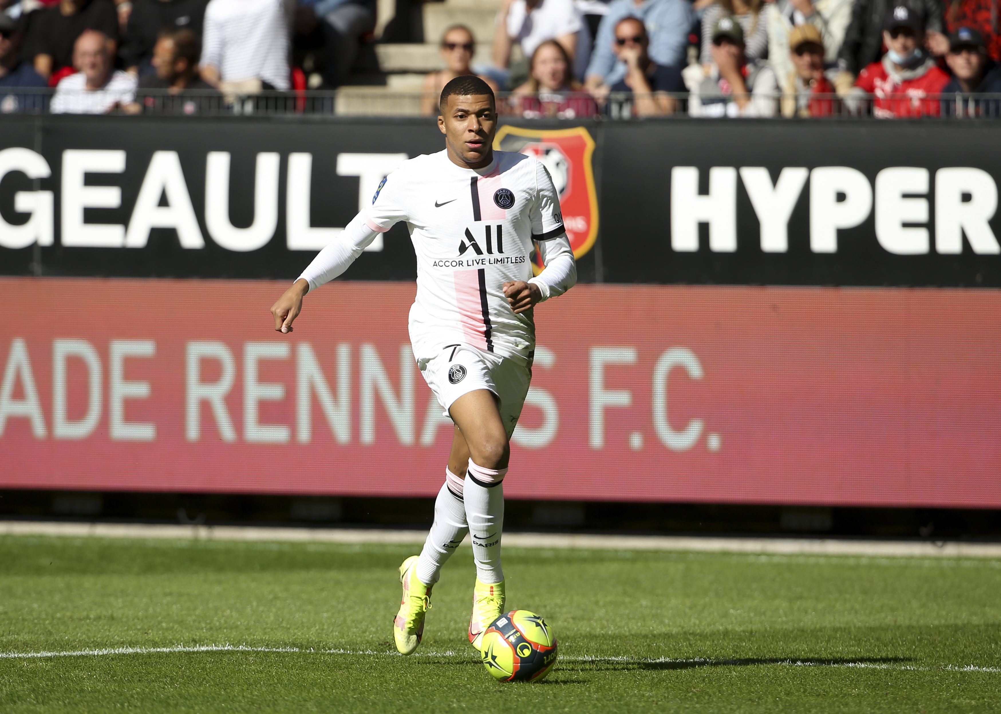 姆巴佩始终想要离开大巴黎.