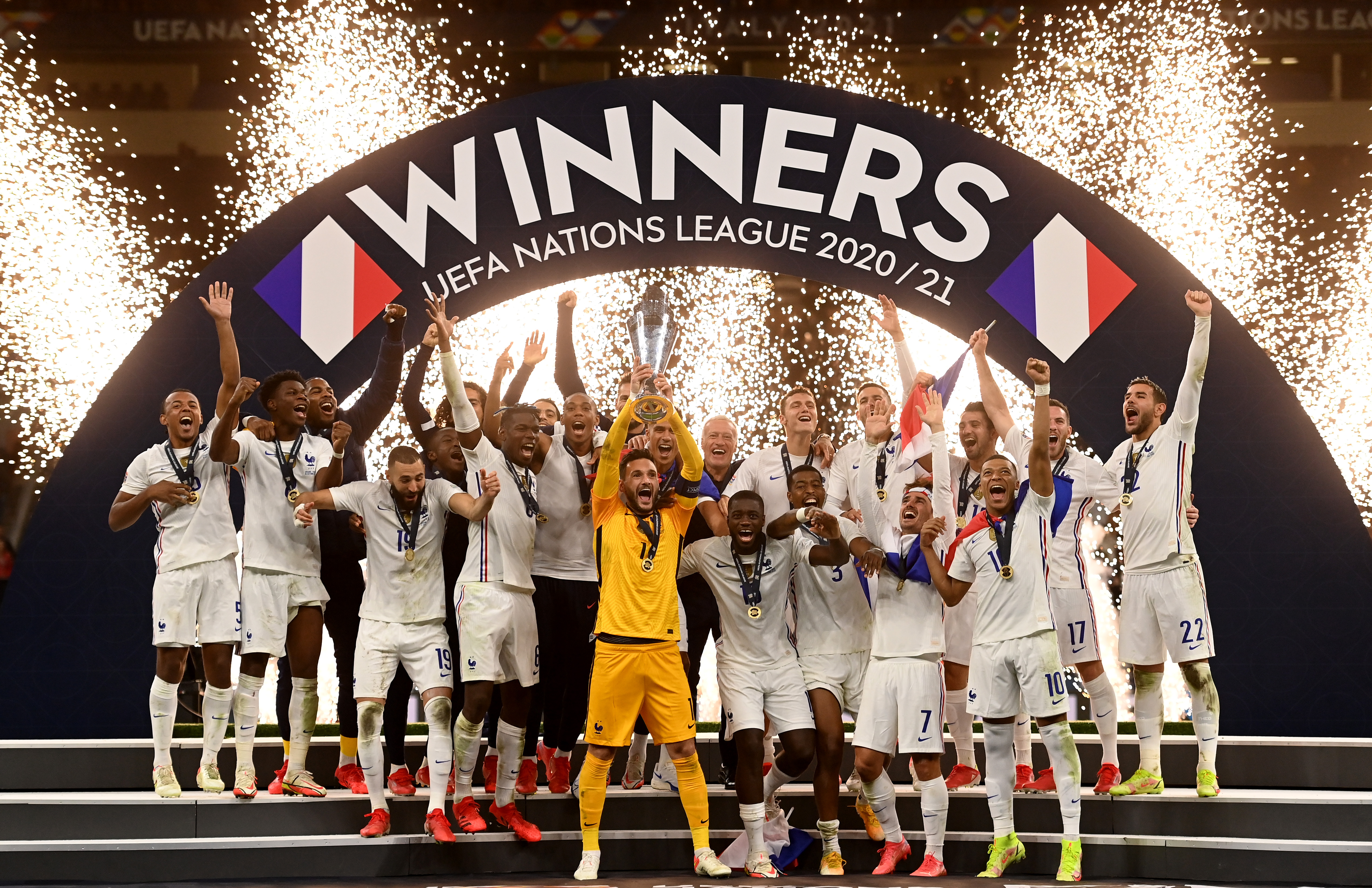 法国队完成大赛冠军全满贯。