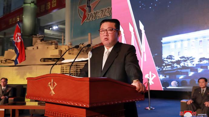 朝鲜举行国防发展展览会，金正恩强调“战无不胜”