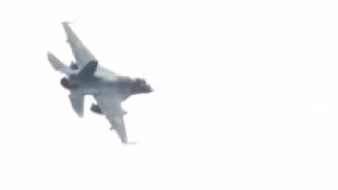 日本F-2戰(zhàn)機(jī)飛行途中掉落90公斤座艙蓋