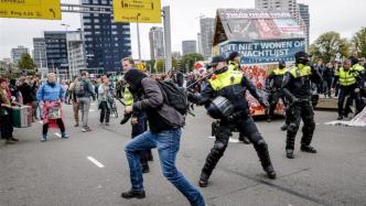 不满政府住房政策，荷兰民众爆发抗议：房子不是用来盈利的
