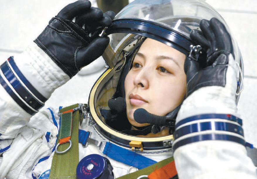 训练中的女航天员王亚平  本文图片 北京日报