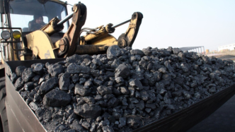 煤炭“保供稳价”拉开序幕，煤企与港口承诺要发挥压舱石作用