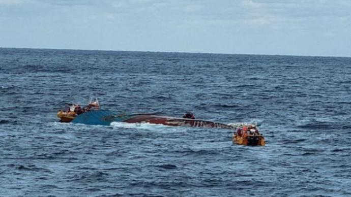 一艘中国渔船在韩国海域沉没：已致4人遇难仍有2人失踪