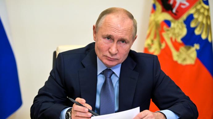 应对疫情高峰，俄总统普京批准俄全国带薪休假
