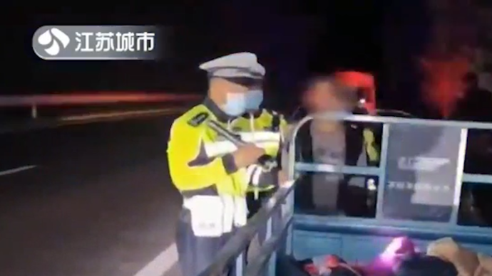 三輪車違規被查,民警意外抓獲遭兩省通緝的盜竊嫌疑人