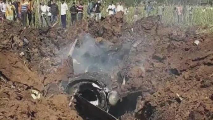 印度空军一架幻影2000战机坠毁，飞行员跳伞逃生