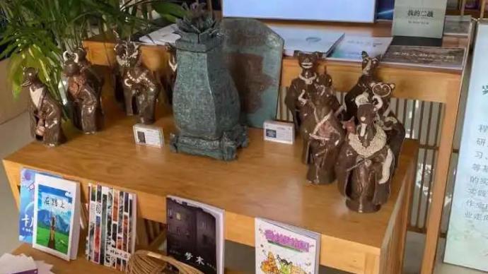 杭州一小學設“作業博物館”，展品有十萬字小說、陶藝作品