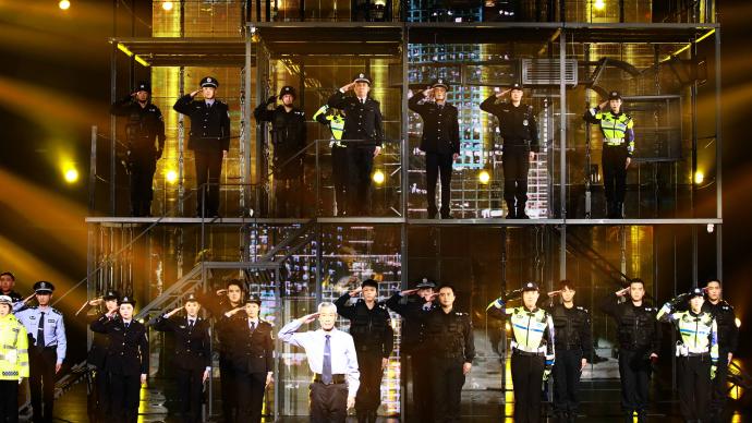 “雙演融合”，國話公安題材話劇《英雄時代》致敬人民警察