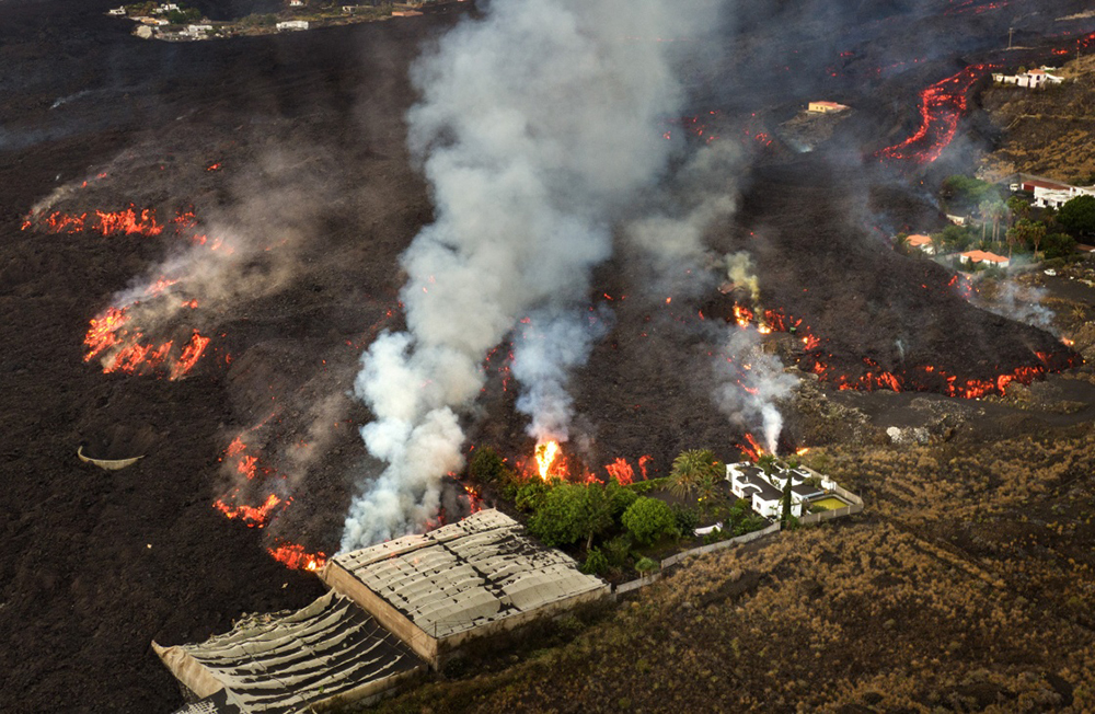 火山爆发危害图片