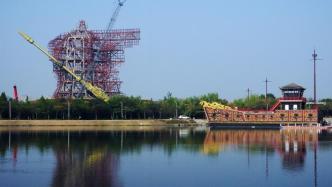 湖北荆州耗资1.7亿巨型关公雕像近况：只剩钢架和大刀