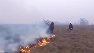 俄罗斯远东地区冻土苔原带发生大规模自然火灾