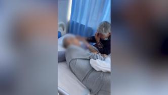 妻子伤心落泪，88岁患癌老人病床上摸头安抚老伴