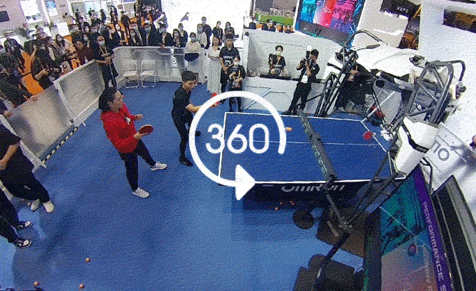 逛進博VR｜升級版機器人PK奧運冠軍，演繹“人機共融”
