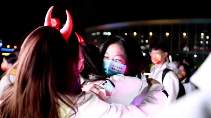 “云游”進博｜進博會今日閉幕，告別時刻“小葉子”淚灑當場