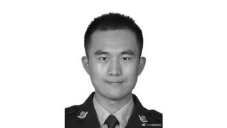 重庆一民警押解嫌犯指认现场时遭遇交通事故殉职，年仅28岁