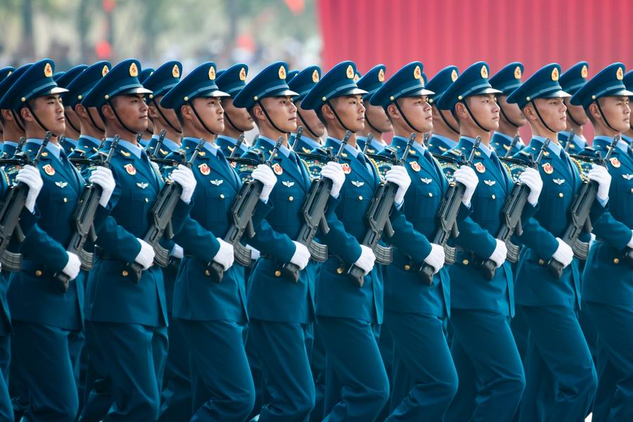 2019年10月1日上午，庆祝中华人民共和国成立70周年大会在北京天安门广场隆重举行。图为空军方队。