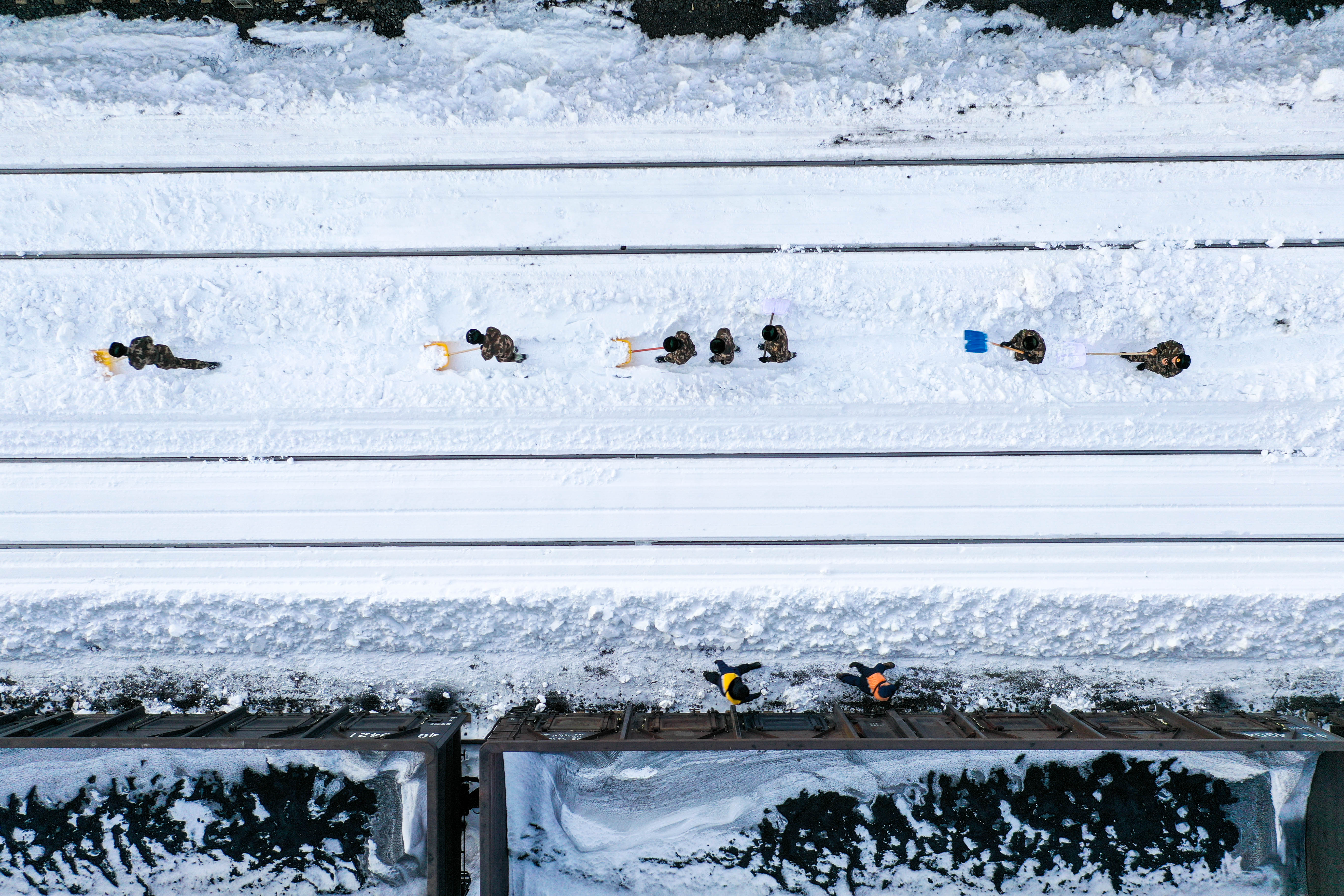 直播录像丨内蒙多地遭遇白灾,大暴雪下牧区如何防灾减灾?