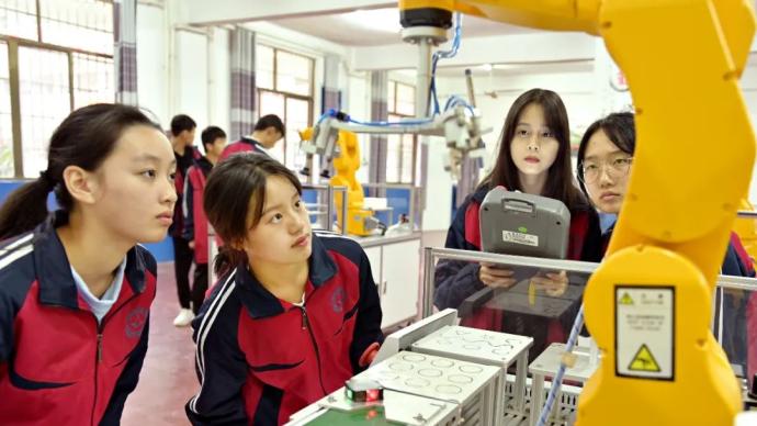 “职教高考”要来了，中专生读大学门槛要降了？专家解读