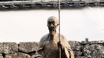 中方捐赠的隐元禅师铜像在日本长崎兴福寺揭幕