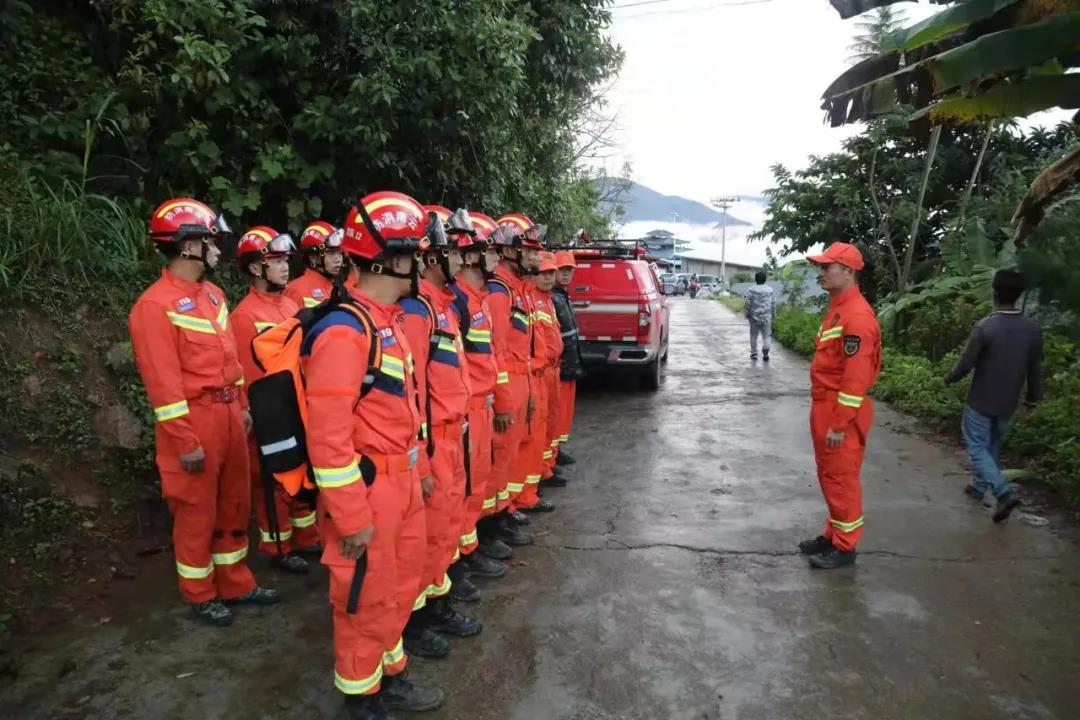 地質人員在哀牢山失聯已5天，云南已投入34車145人搜救 有知道詳情的嗎？