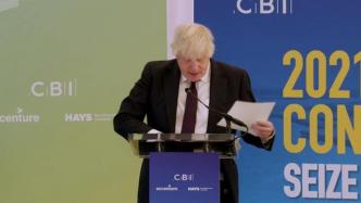 英国首相“迷惑”演讲：忘词后突然开始讲述“小猪佩奇”