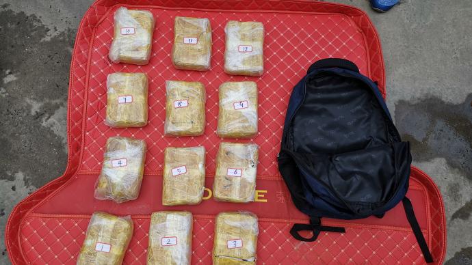 云南文山警方破获一起贩卖毒品案：缴获冰毒6.93公斤