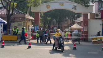 探访浦东封闭小区：志愿者“突击队”上线，防疫工作有条不紊