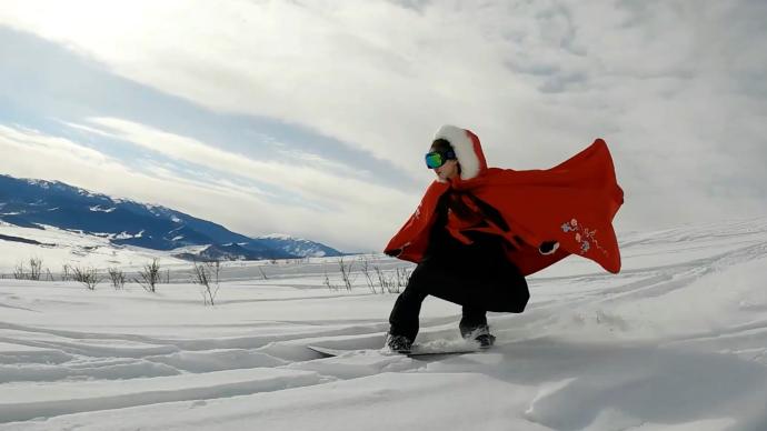 “95后”小姐姐穿汉服滑雪走红，成新疆滑雪推介大使