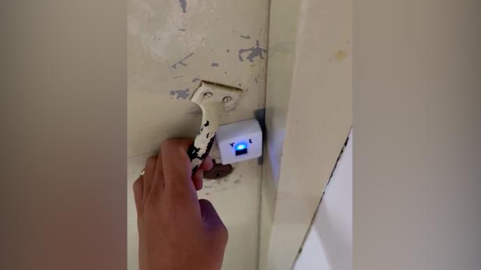 大学生做指纹锁安在宿舍门上：因出门常忘带钥匙