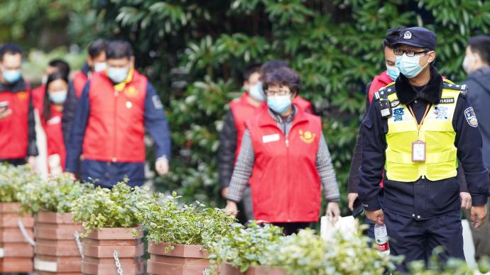 上海浦東民警“逆行”抗疫第五天：內外呼應，有力保障后勤