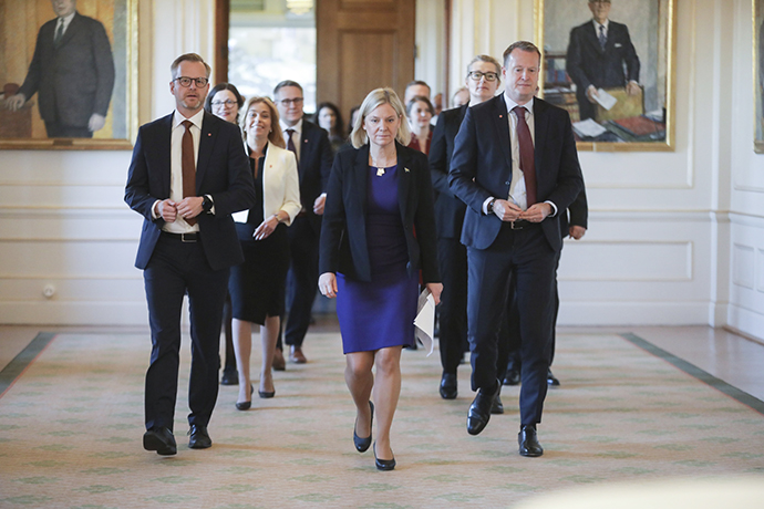当地时间2021年11月30日，瑞典斯德哥尔摩，瑞典首相玛格达莱娜举行新闻发布会介绍她的新内阁。澎湃影像 图