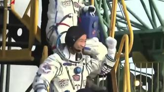 日本富豪前泽友作搭乘俄罗斯飞船上太空